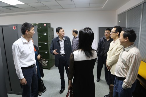 2014年5月14日上午，市人大常委會副主任顧放一行對集團公司貫徹實施《檔案法》情況進行執(zhí)法檢查。